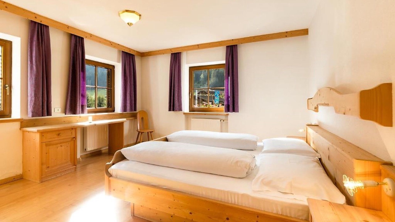 Photo of Bedroom in Racines