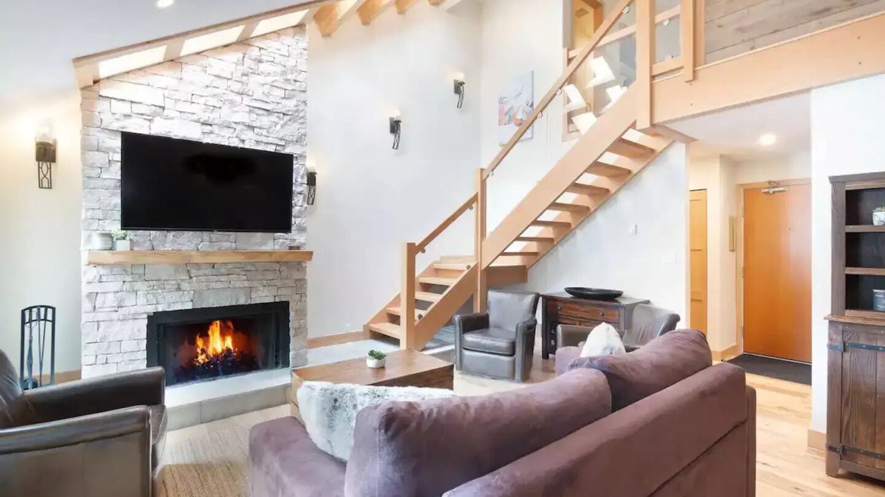 Photo of Livingroom in Whistler Village