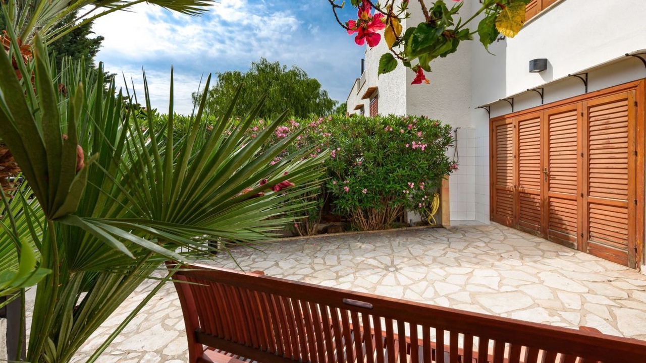 Photo of Patio Balcony in Macari