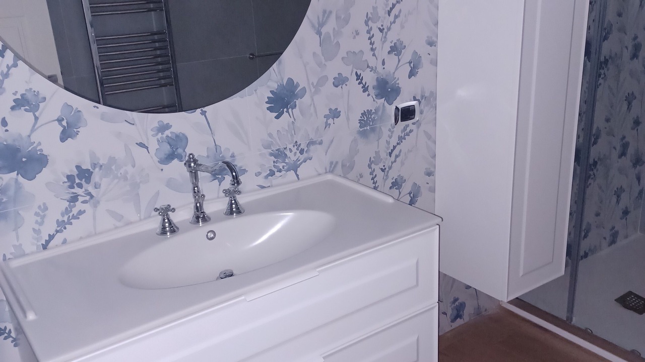 Photo of Bathroom in Gela