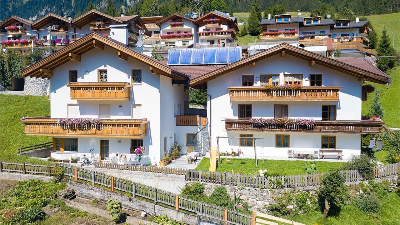 Photo of Outdoor in Racines