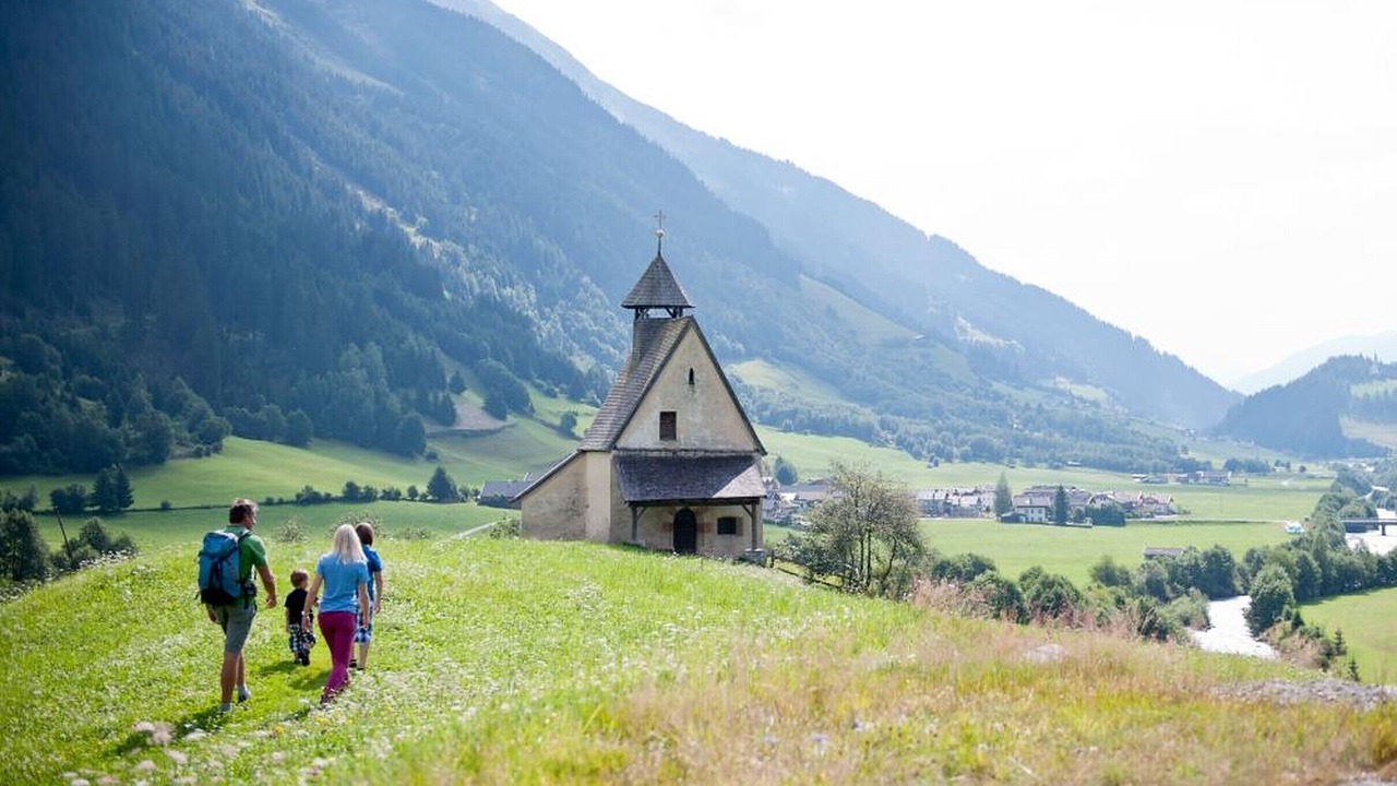 Photo of Outdoor in Racines