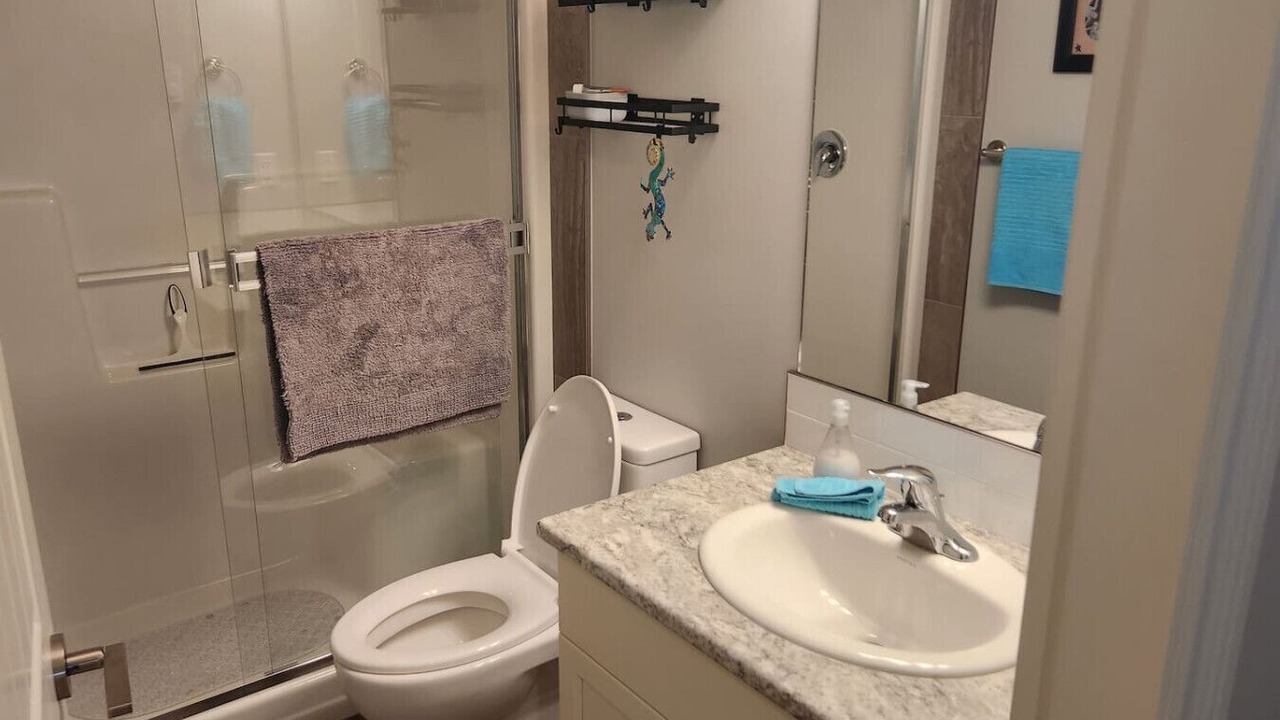 Photo of Bathroom in Osoyoos