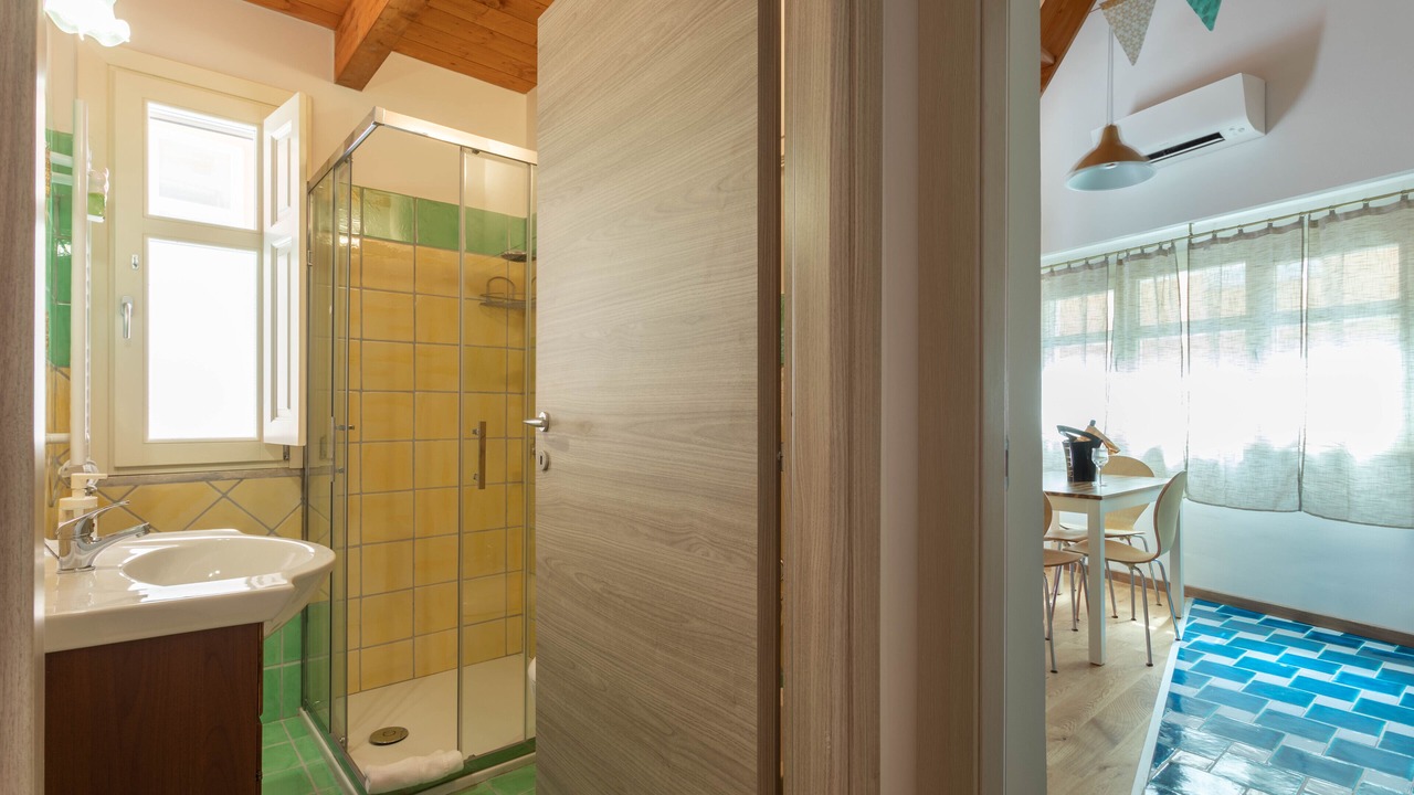 Photo of Bathroom in Oristano Historic Centre
