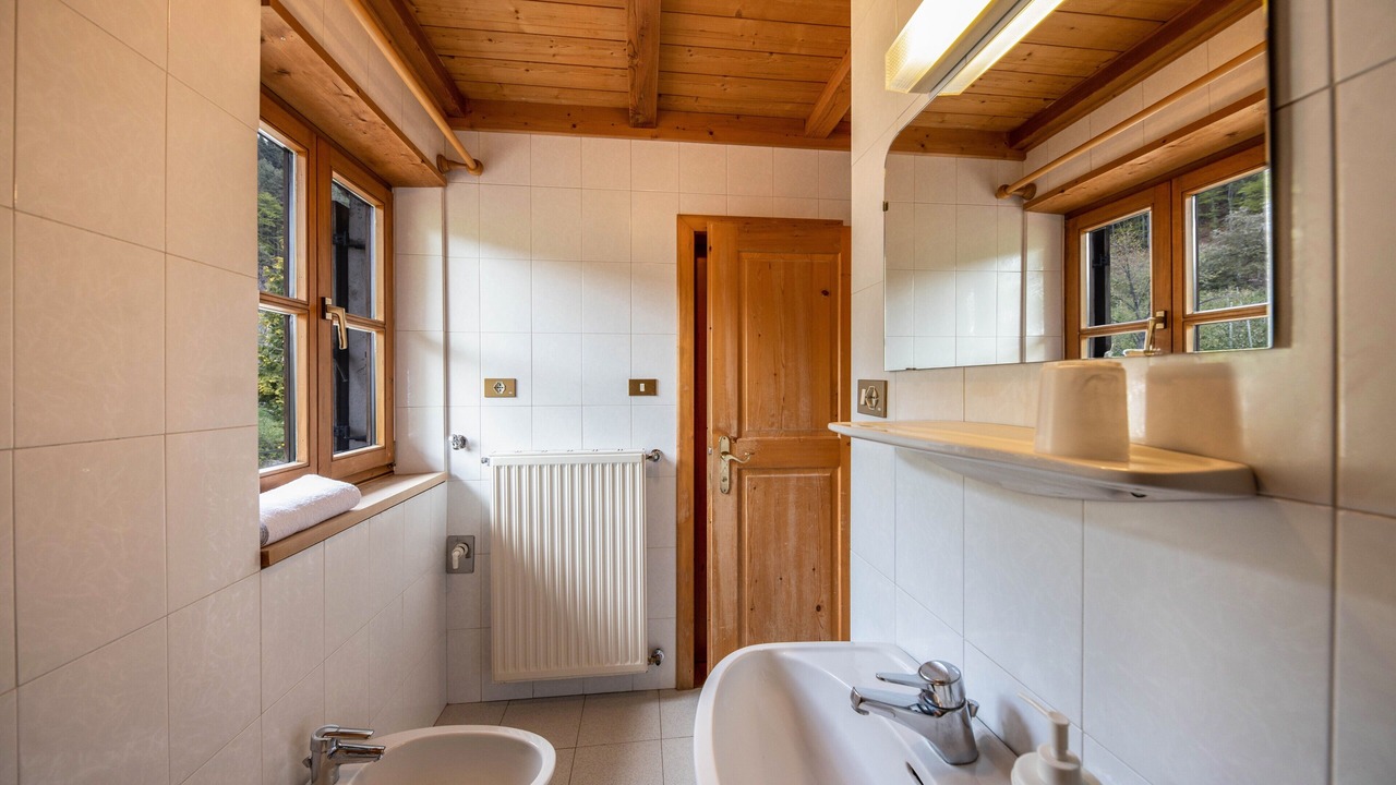 Photo of Bathroom in San Genesio Atesino
