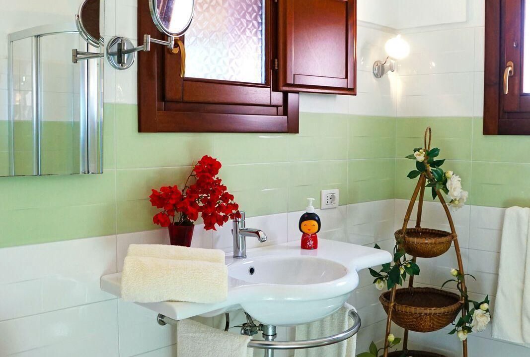 Photo of Bathroom in Pantelleria