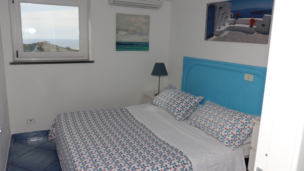Photo of Bedroom in Le Forna