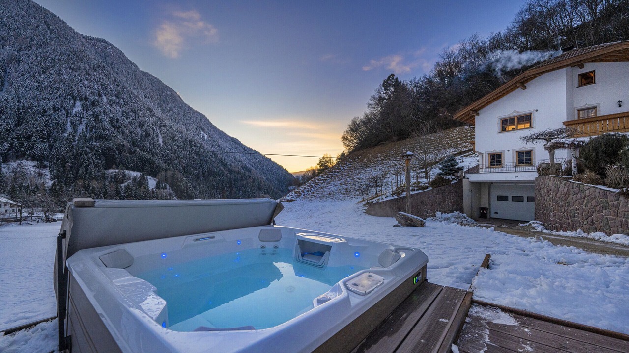 Photo of Outdoor in Laion
