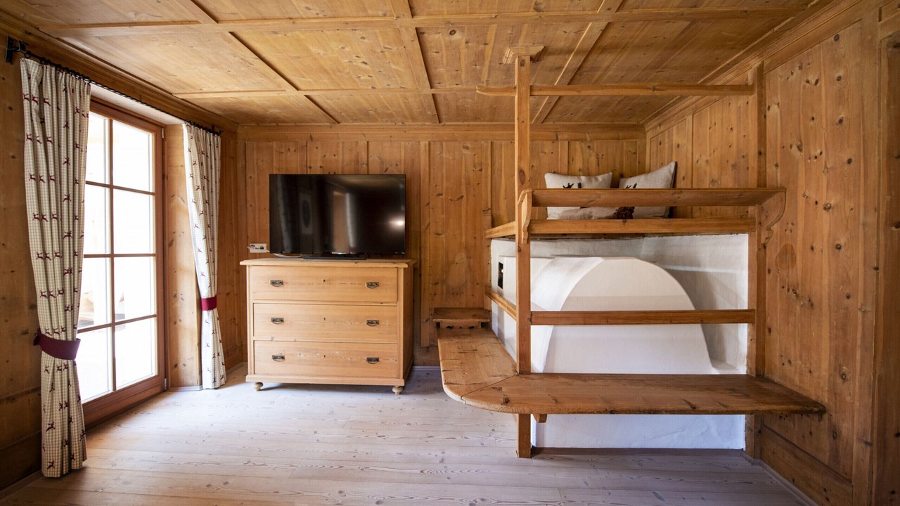 Photo of Bedroom in Laion
