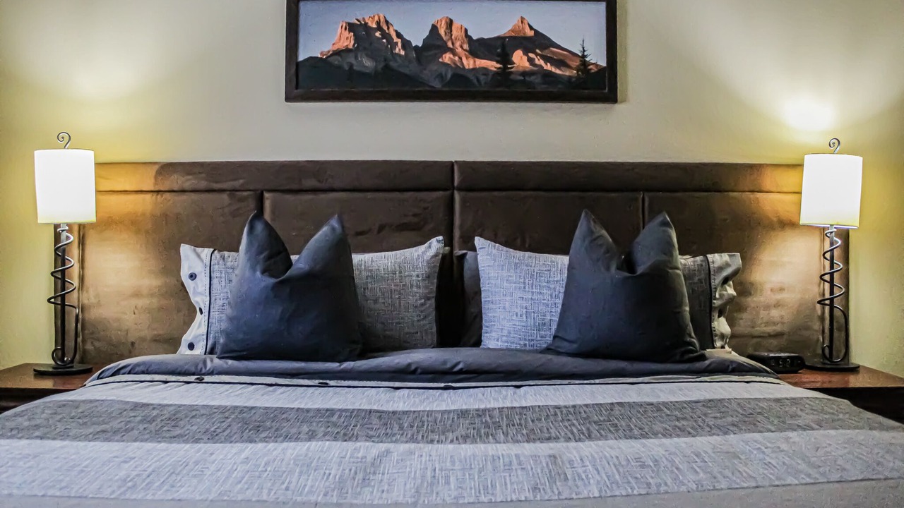 Photo of Bedroom in Cougar Creek