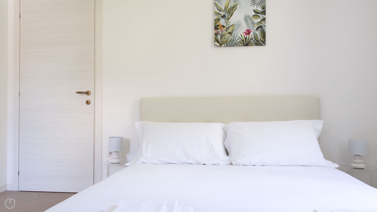 Photo of Bedroom in Tola