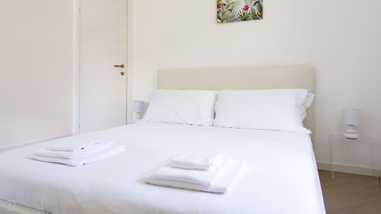 Photo of Bedroom in Tola