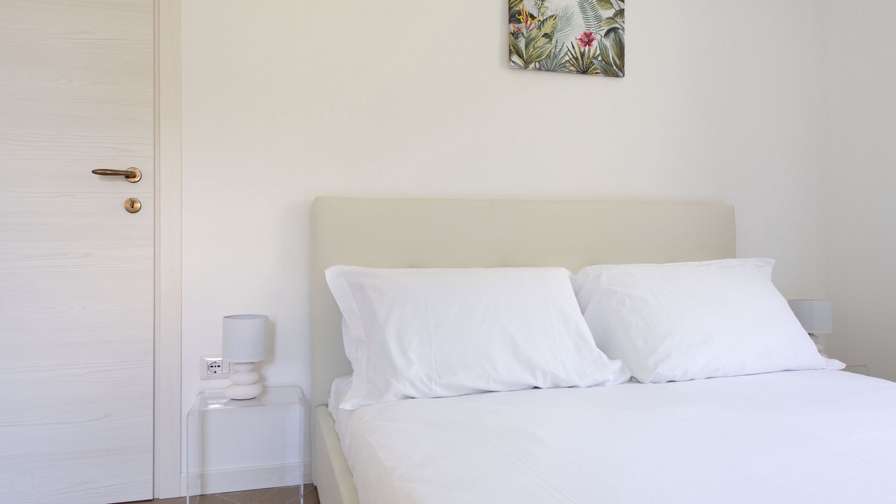 Photo of Bedroom in Tola