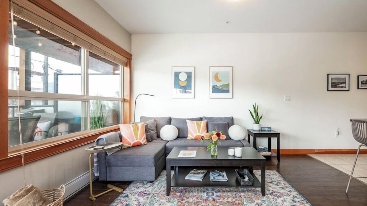 Photo of Livingroom in Okanagan-Similkameen