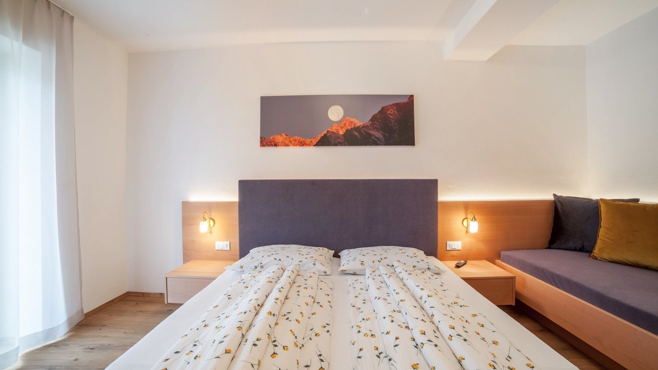Photo of Bedroom in Schenna