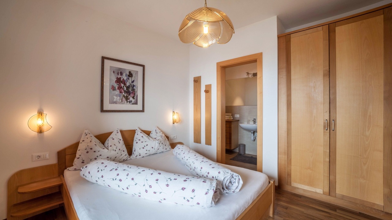 Photo of Bedroom in Schenna