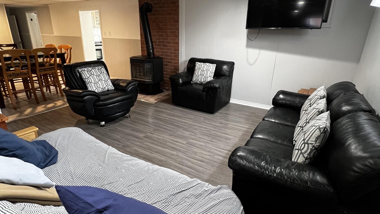 Photo of Livingroom in Wasaga Beach