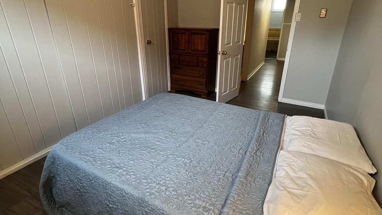 Photo of Bedroom in Wasaga Beach
