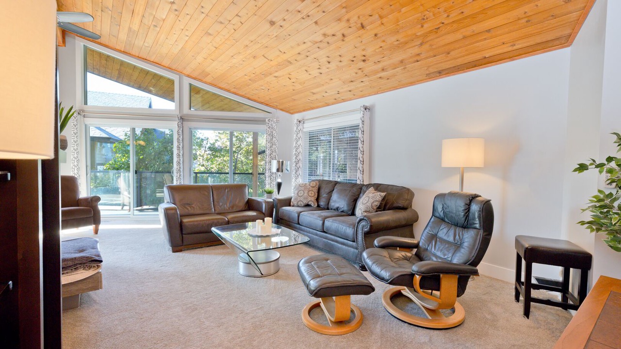 Photo of Livingroom in Central Okanagan