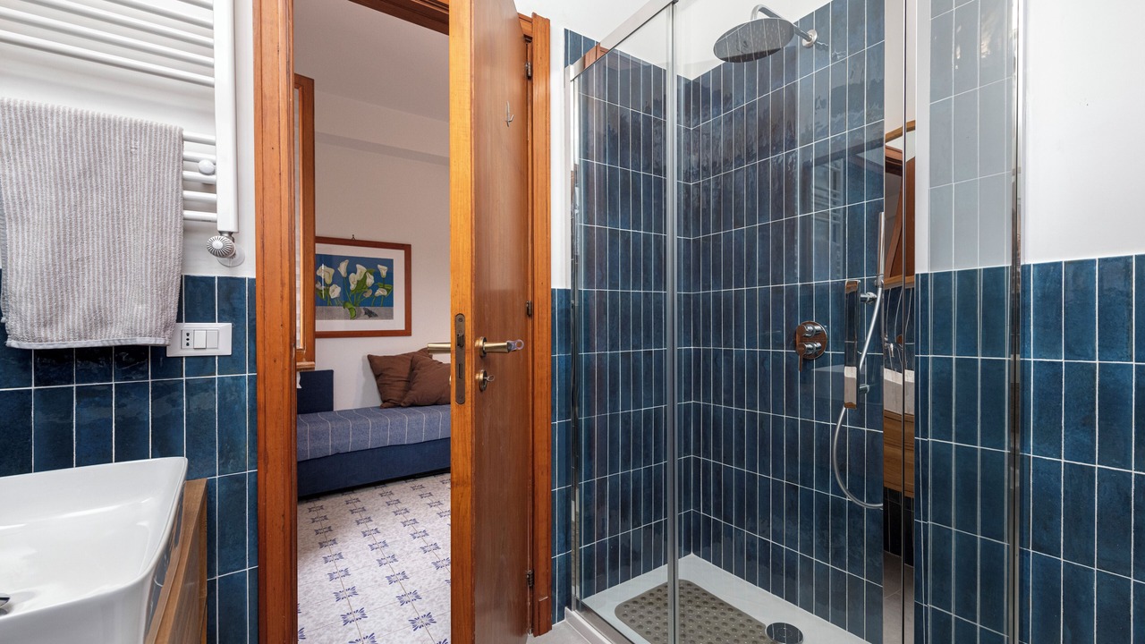 Photo of Bathroom in Cardillo
