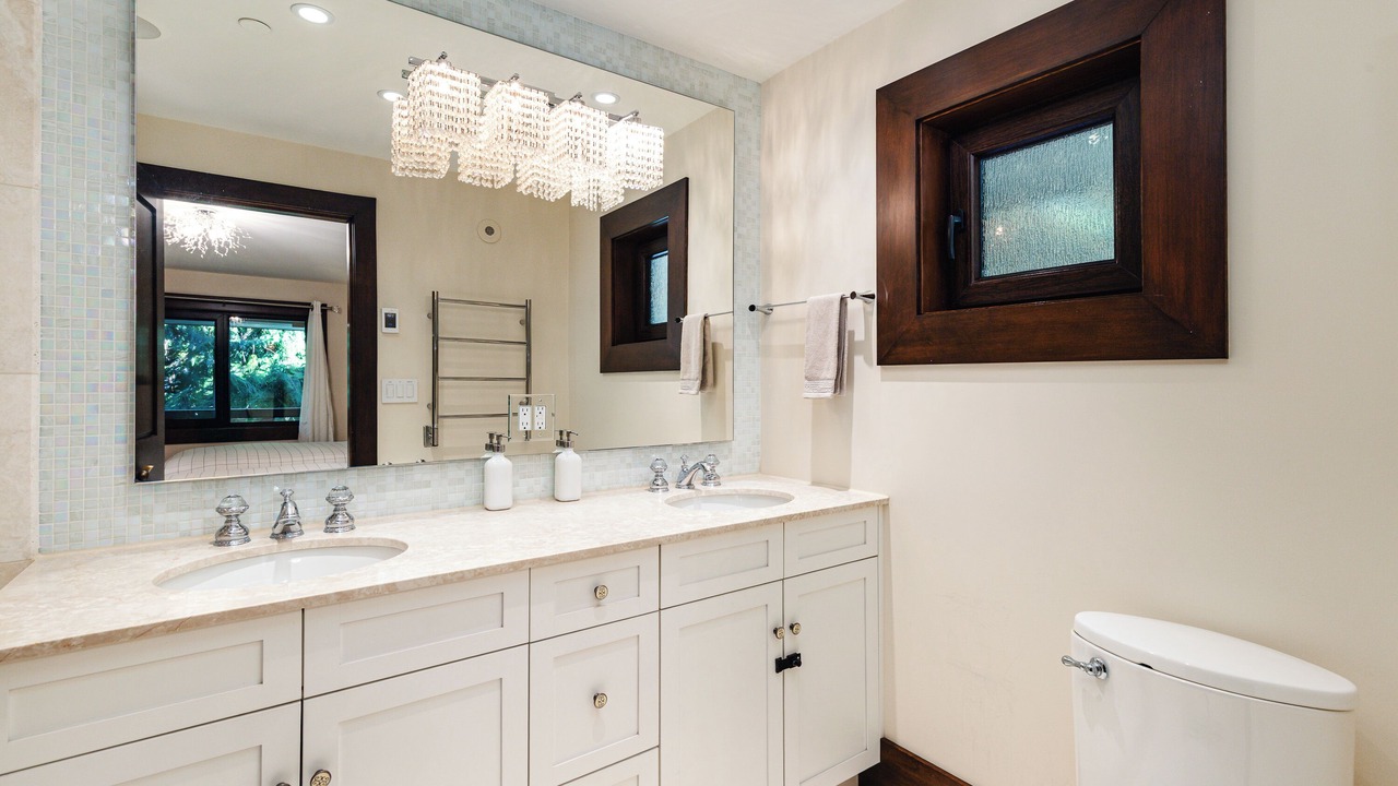 Photo of Bathroom in Upper Village