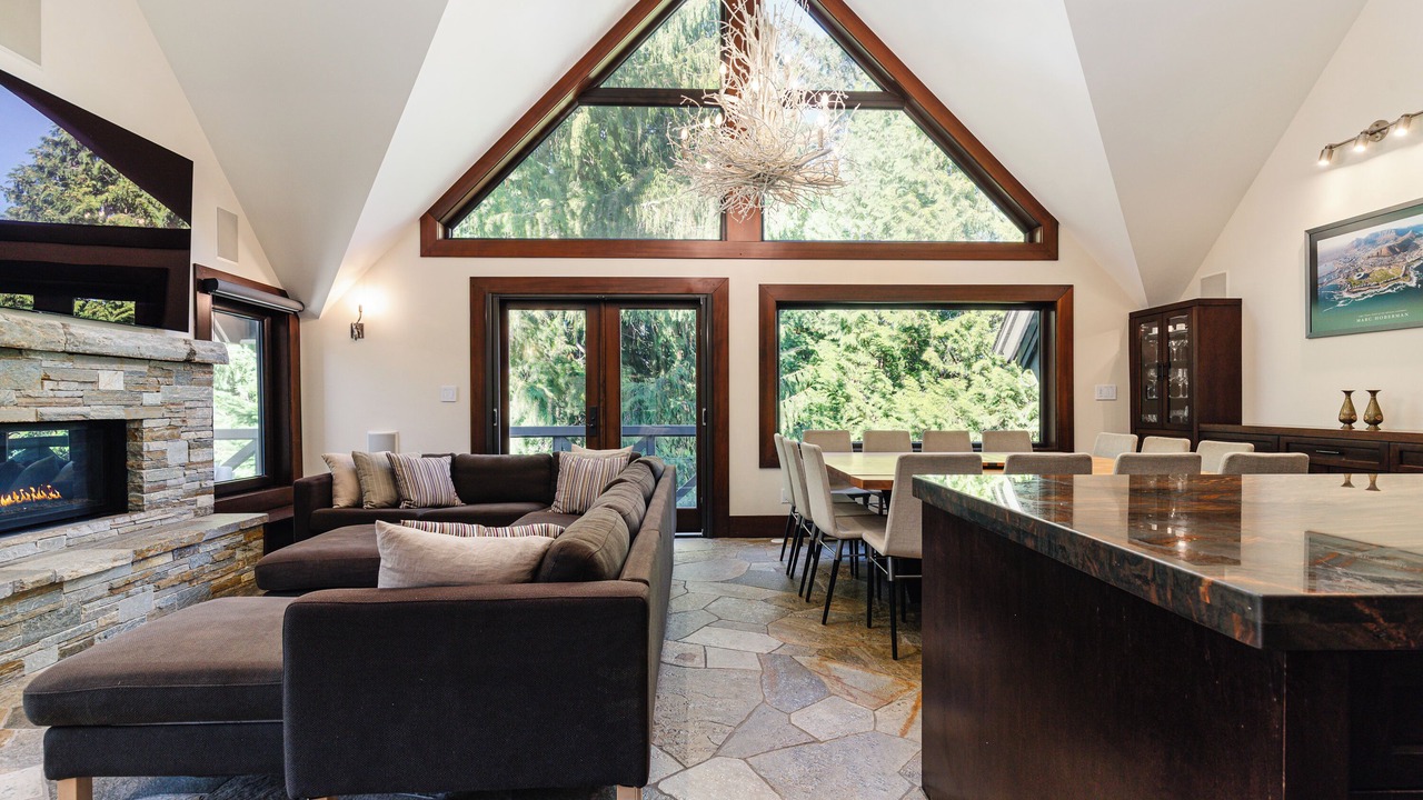 Photo of Livingroom in Upper Village