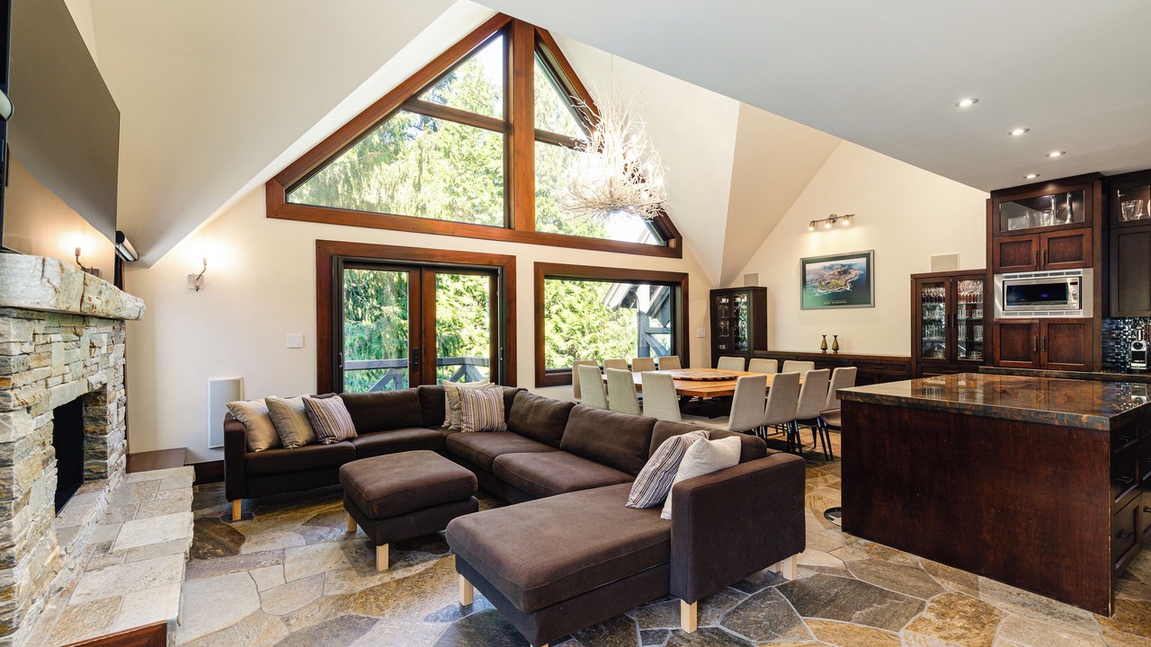 Photo of Livingroom in Upper Village