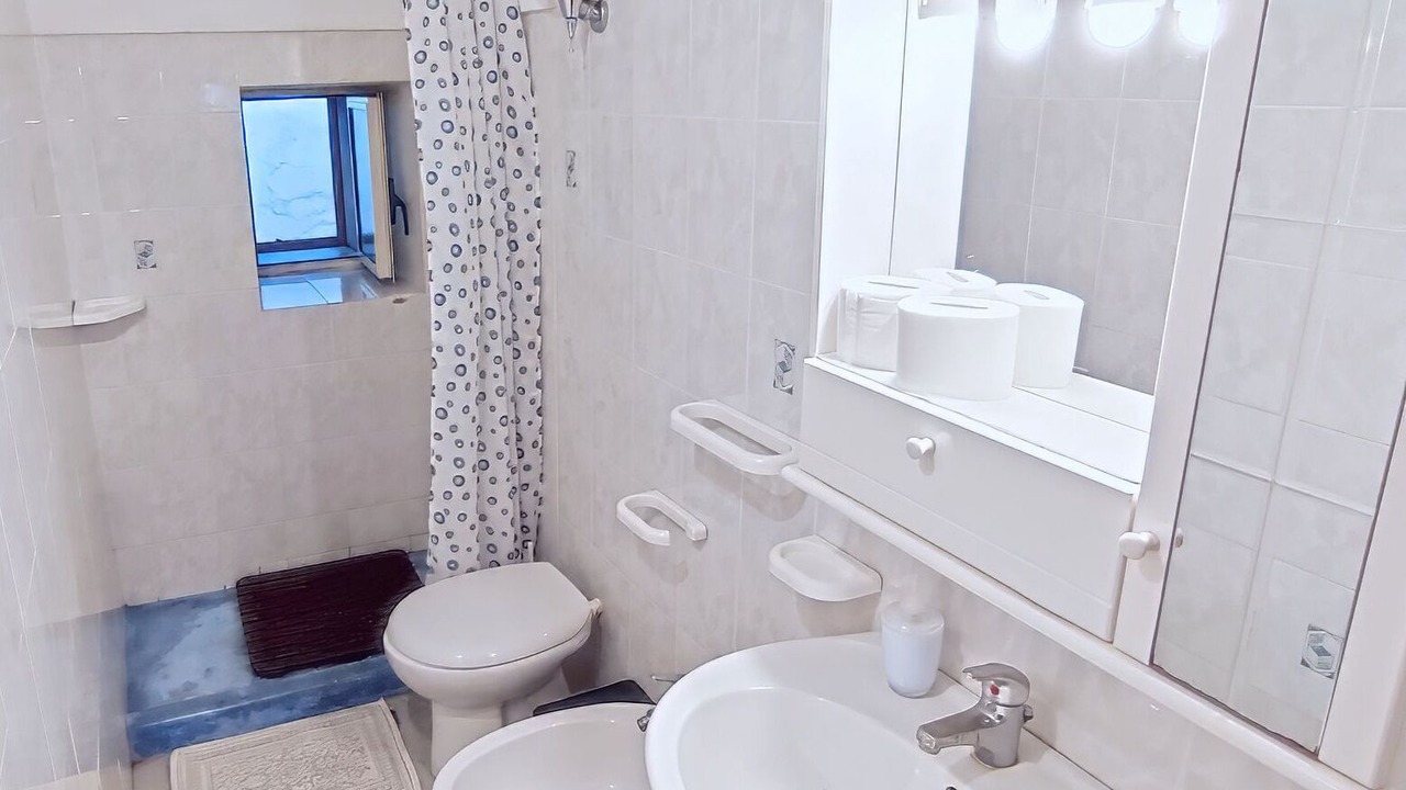 Photo of Bathroom in Kamma