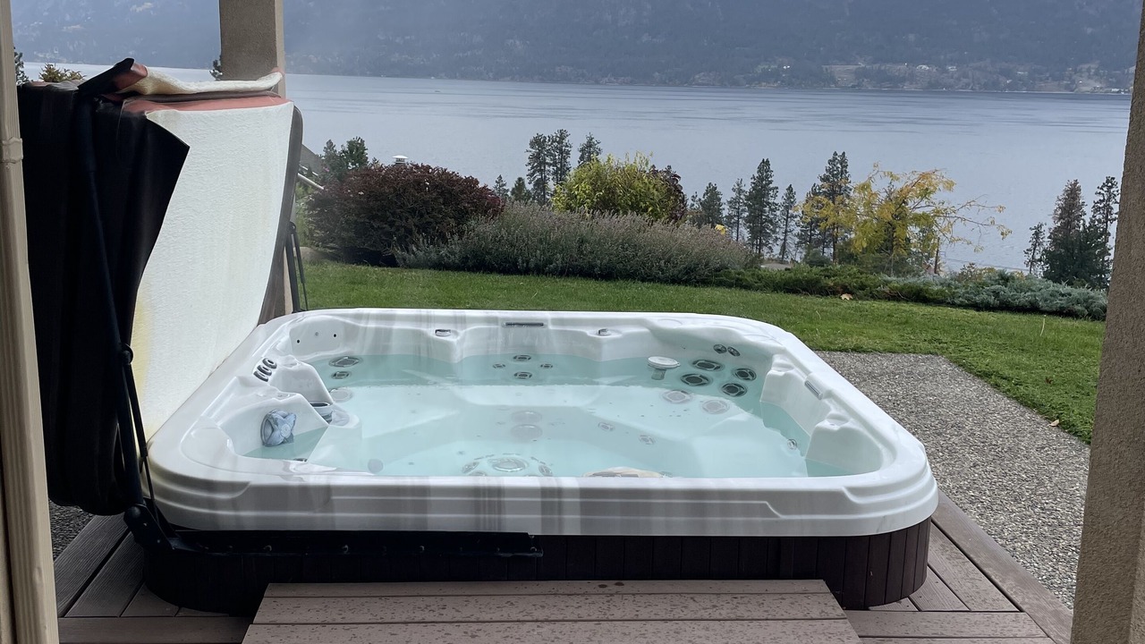 Photo of Patio Balcony in Okanagan Centre