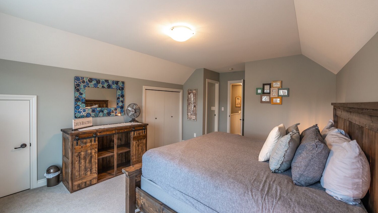 Photo of Bedroom in Okanagan-Similkameen
