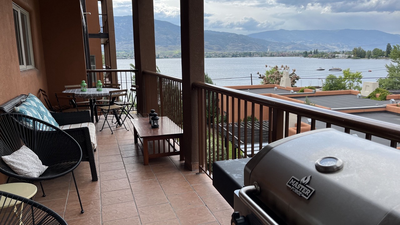 Photo of Patio Balcony in Osoyoos