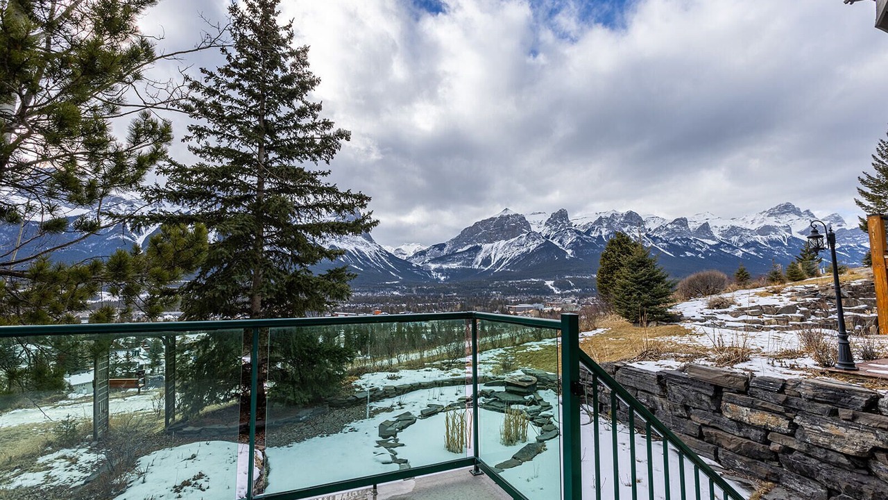 Photo of Outdoor in Cougar Creek