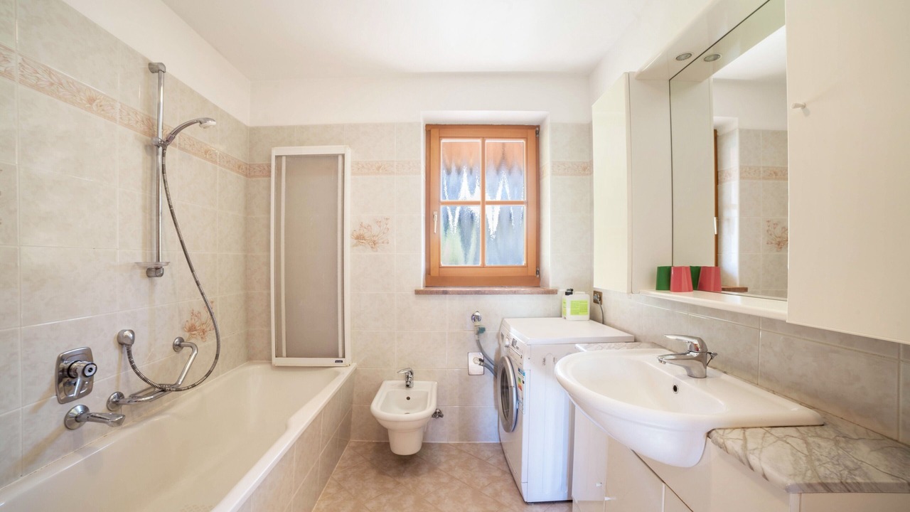 Photo of Bathroom in Schenna