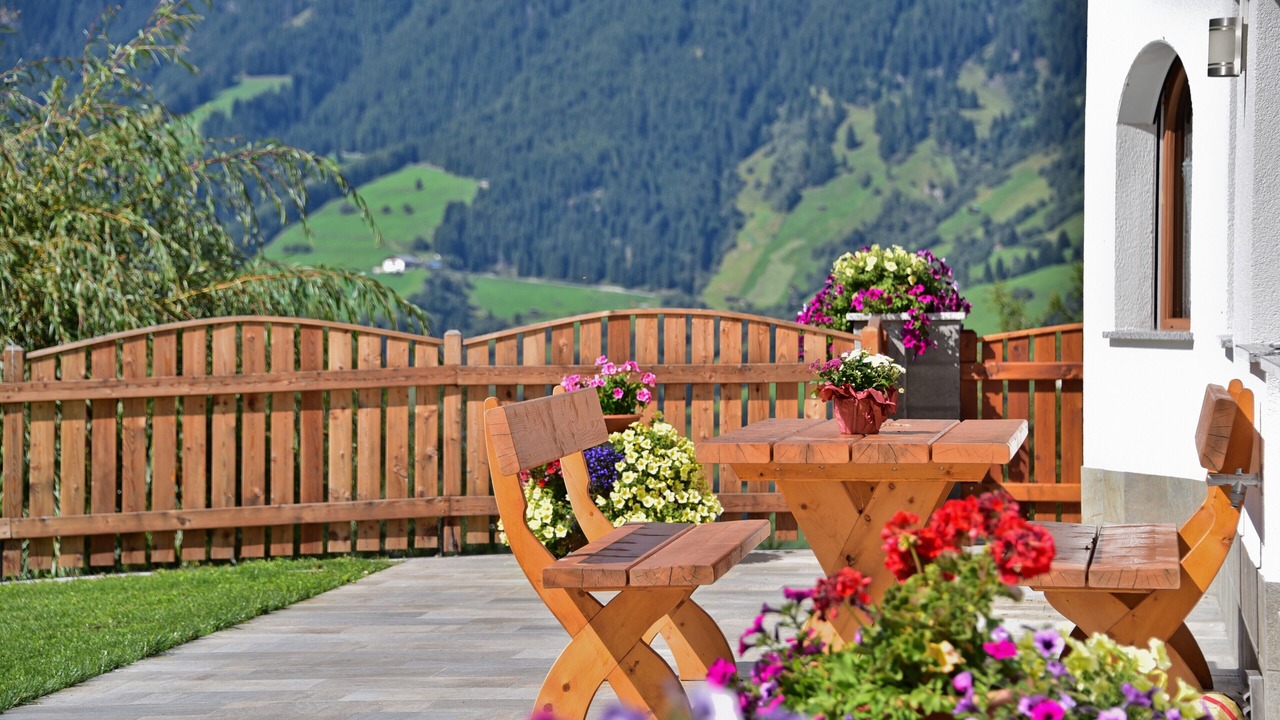 Photo of Outdoor in Racines