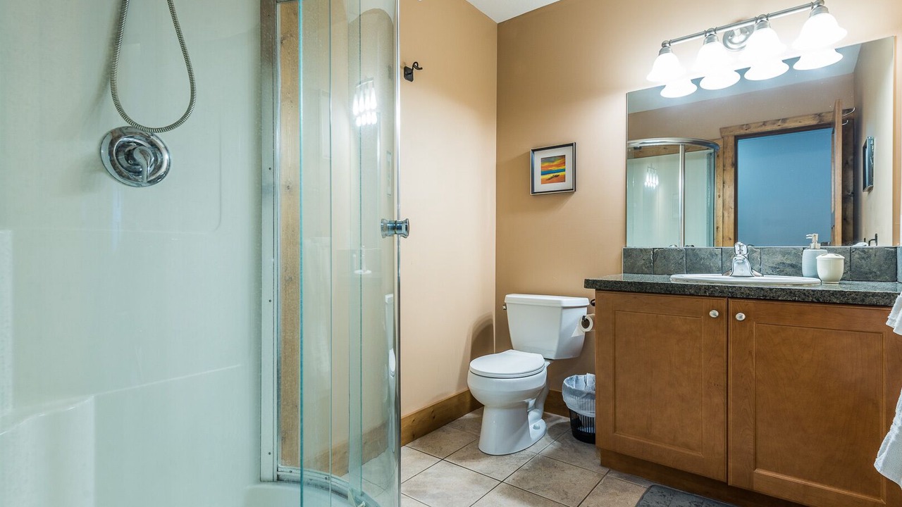 Photo of Bathroom in Osoyoos