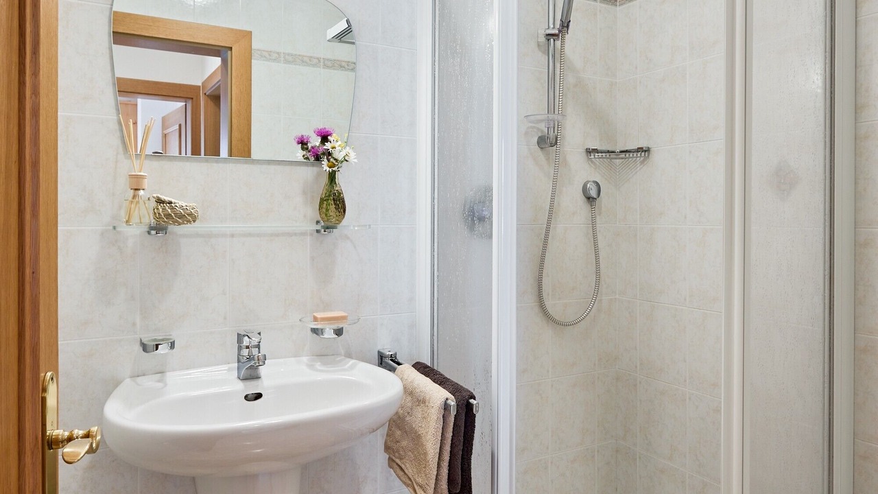 Photo of Bathroom in Racines