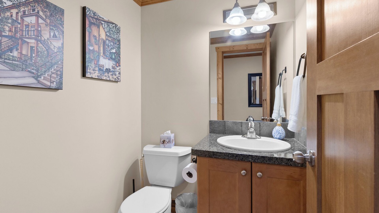 Photo of Bedroom in Okanagan-Similkameen