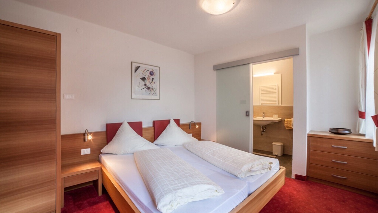 Photo of Bedroom in Schenna