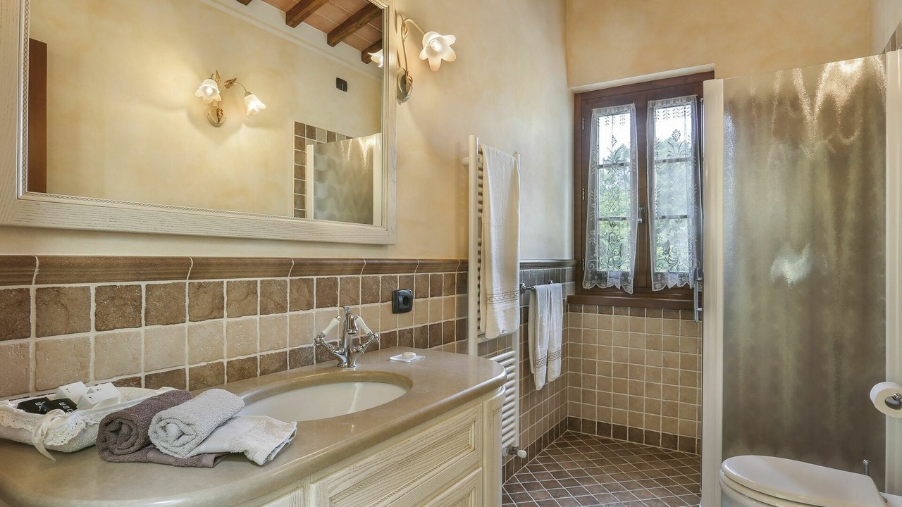 Photo of Bathroom in Margine Coperta-Traversagna