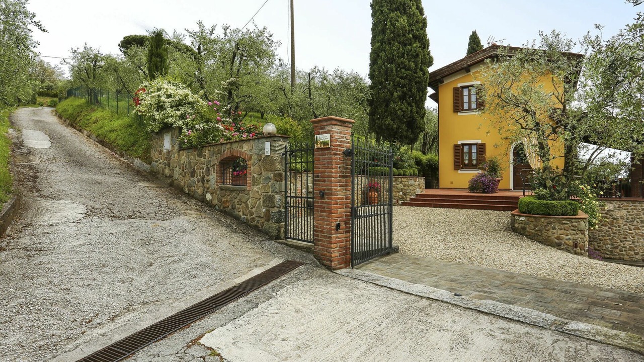 Photo of Others in Margine Coperta-Traversagna