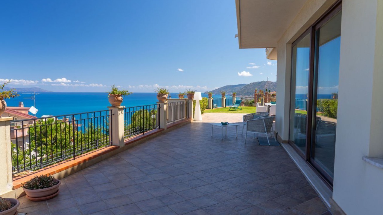 Photo of Patio Balcony in Capo d'Orlando
