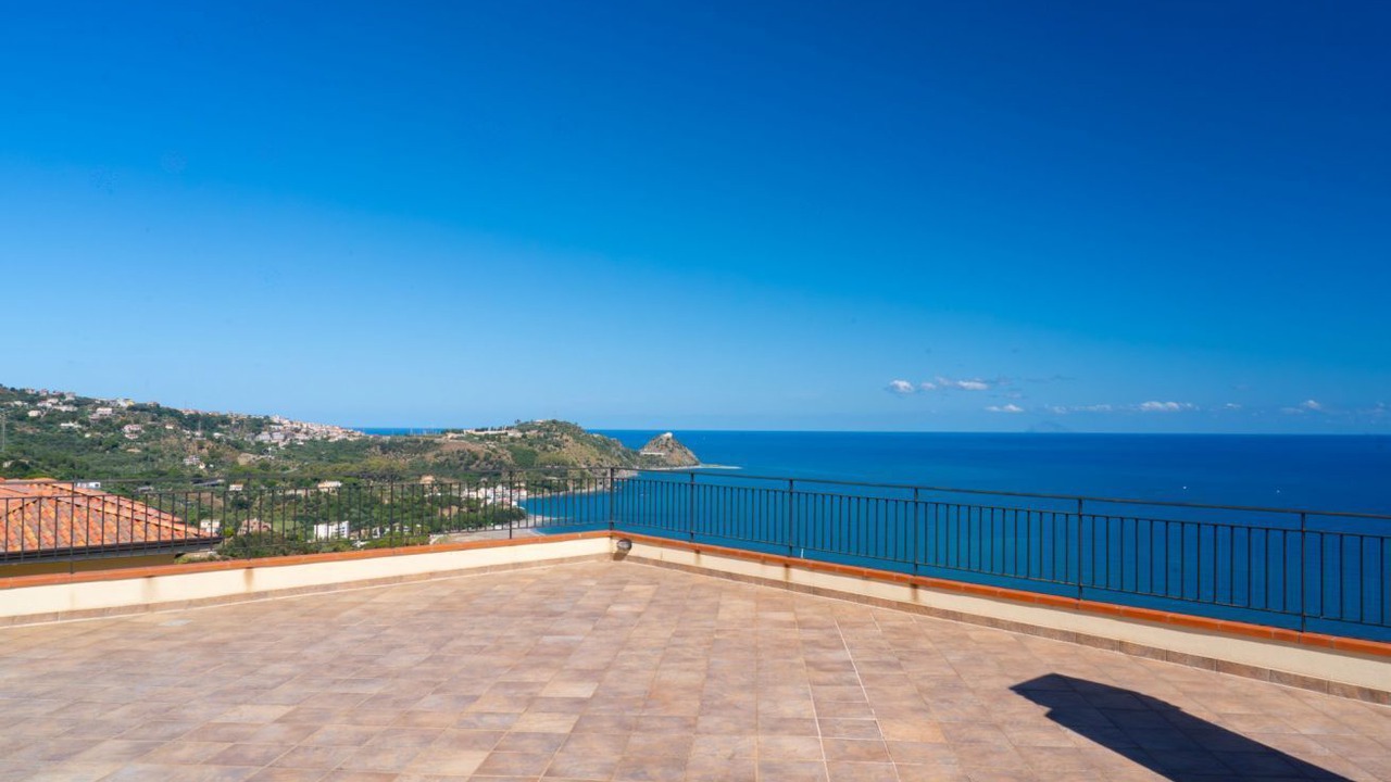 Photo of Patio Balcony in Capo d'Orlando