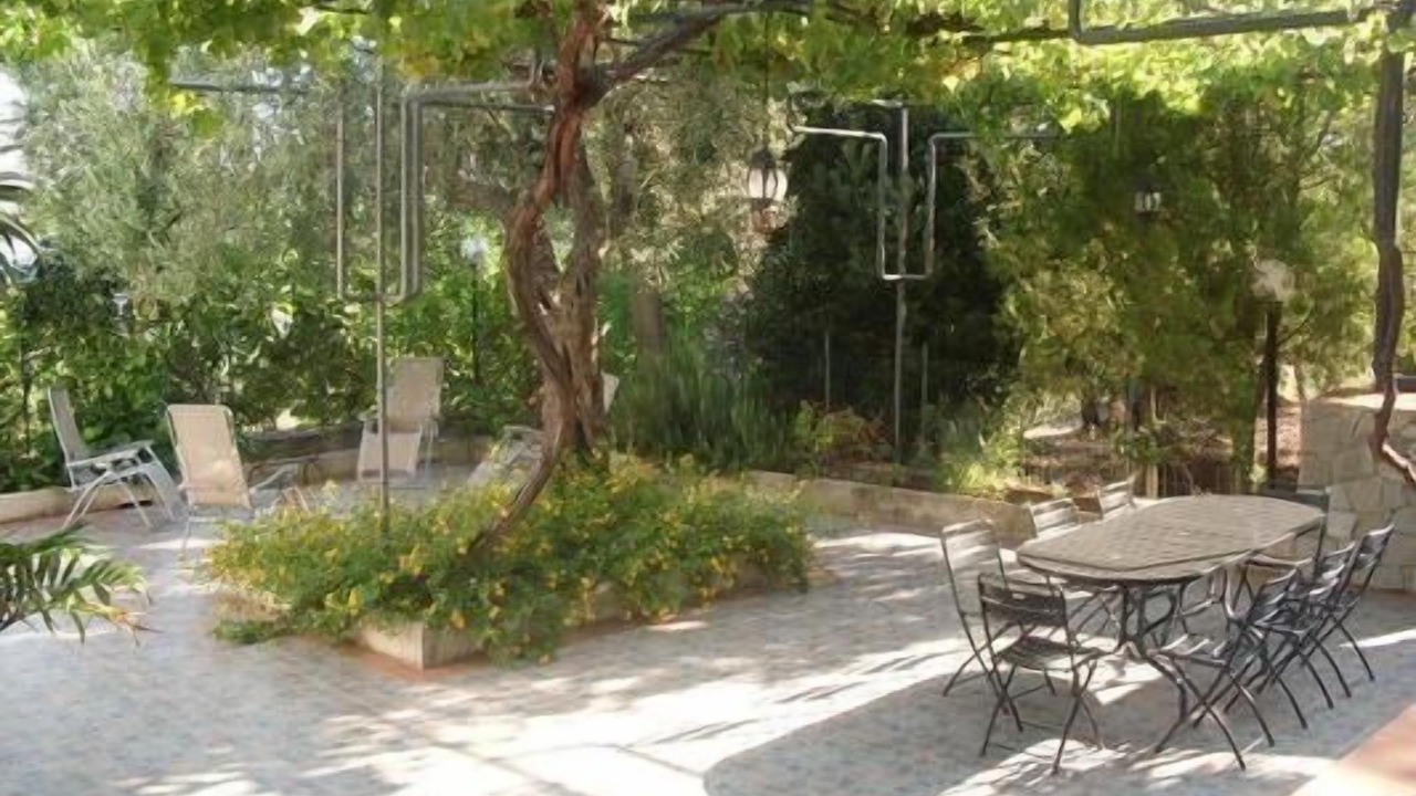 Photo of Outdoor in Patti