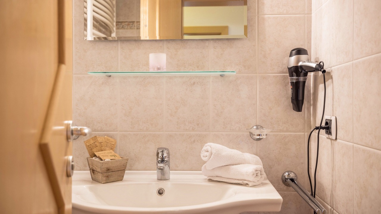 Photo of Bathroom in Parrocchia di San Sigismondo