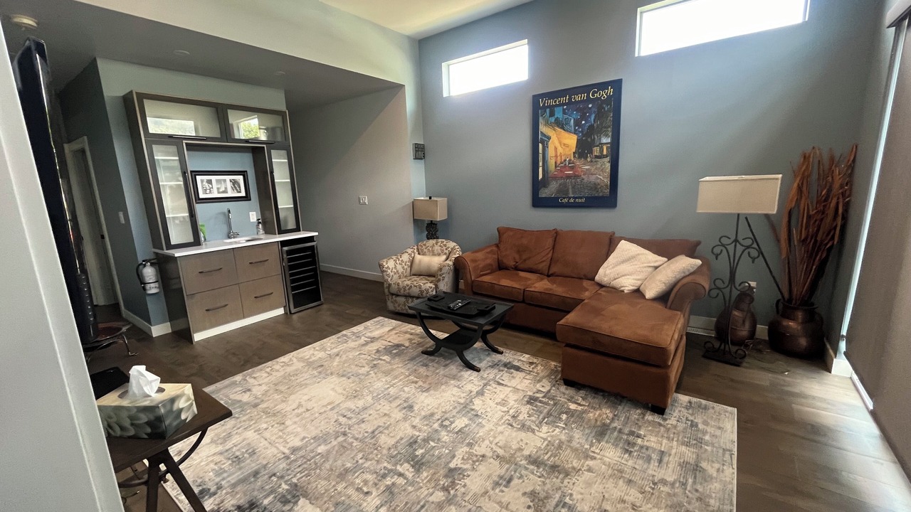 Photo of Livingroom in Okanagan-Similkameen