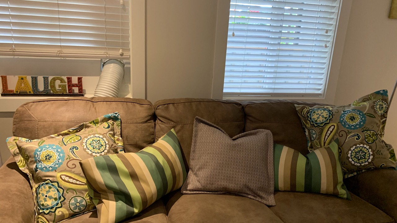Photo of Livingroom in Okanagan-Similkameen