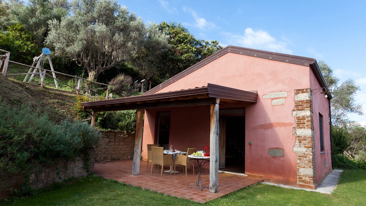 Photo of Outdoor in Mirto