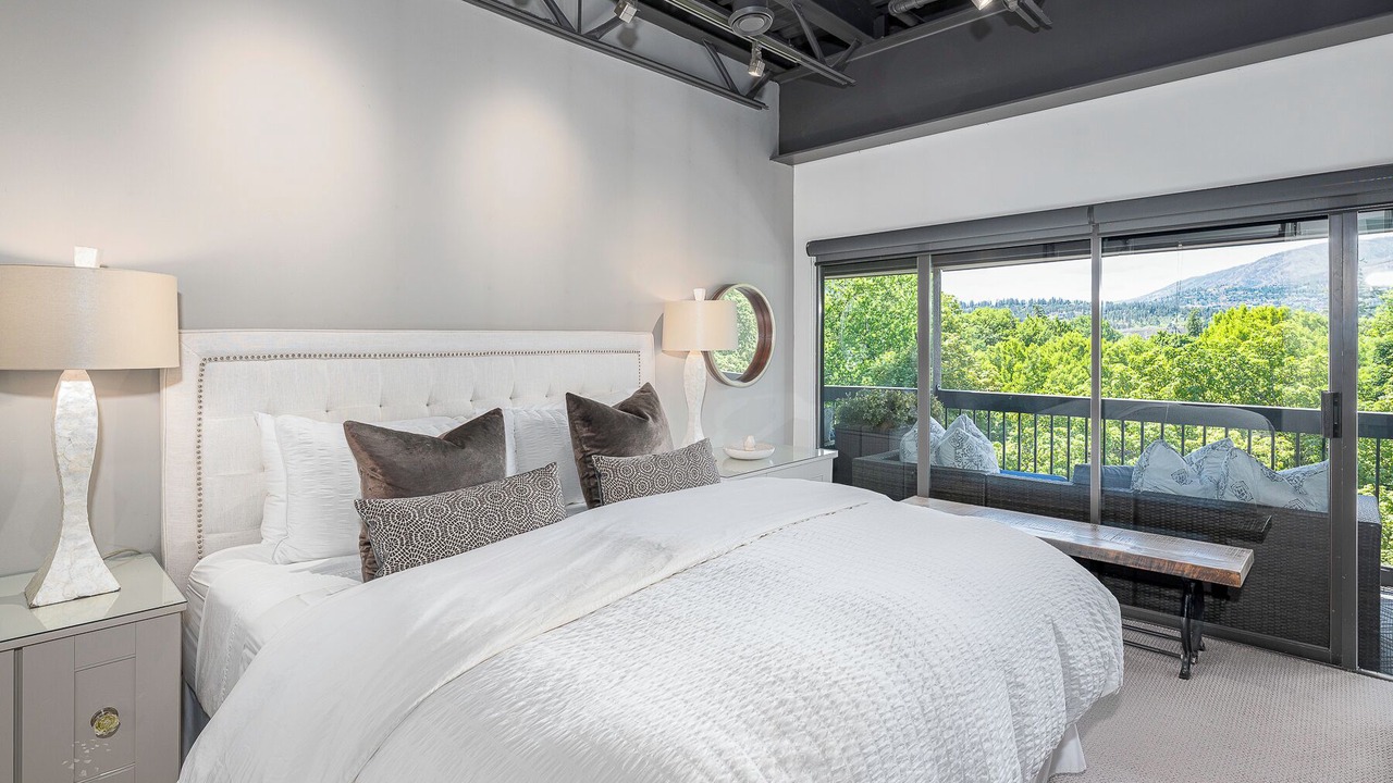 Photo of Bedroom in Kelowna Central Business District