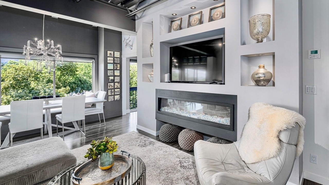 Photo of Livingroom in Kelowna Central Business District