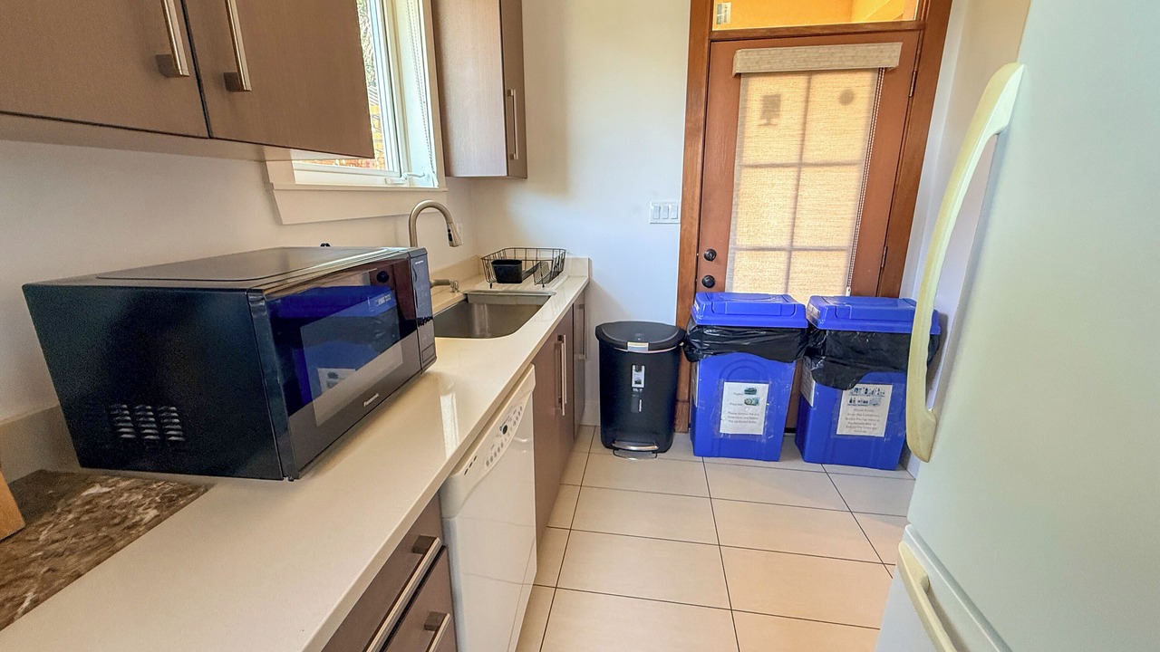 Photo of Kitchen in District of North Vancouver